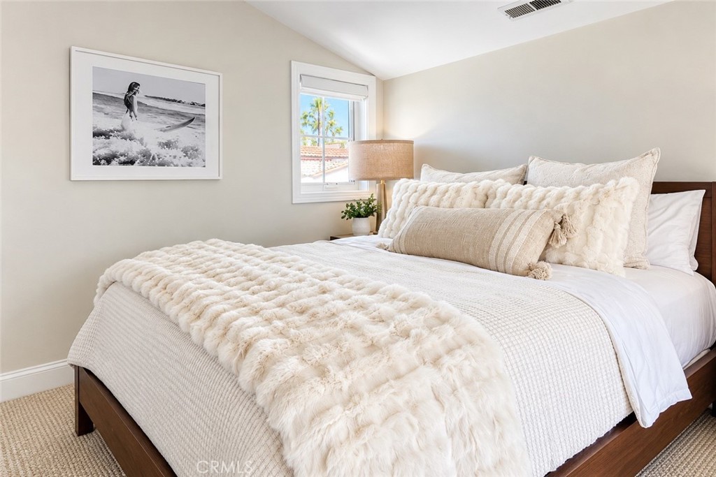 512 Jasmine Avenue, Corona Del Mar, CA 92625