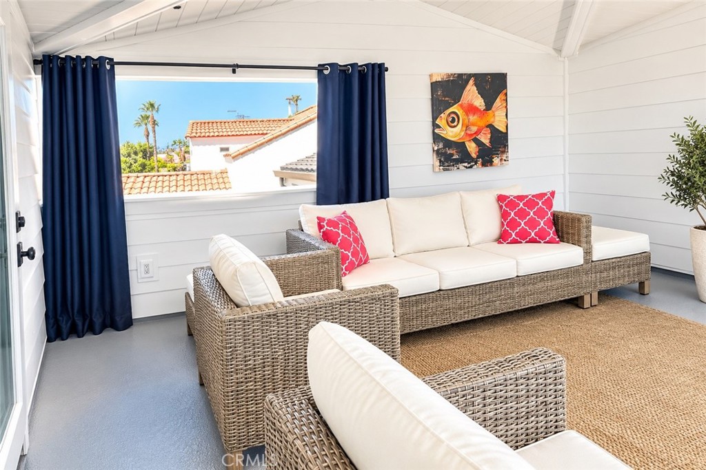 512 Jasmine Avenue, Corona Del Mar, CA 92625