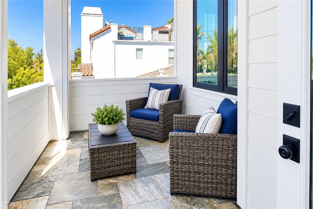 512 Jasmine Avenue, Corona Del Mar, CA 92625