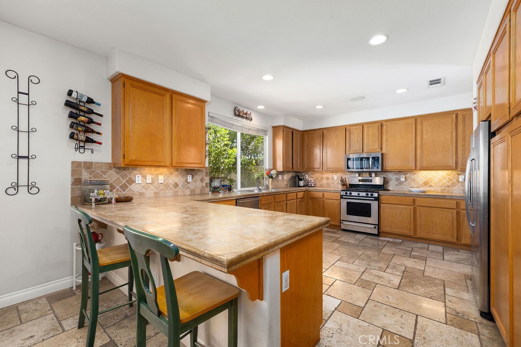 Kitchen Breakfast Bar