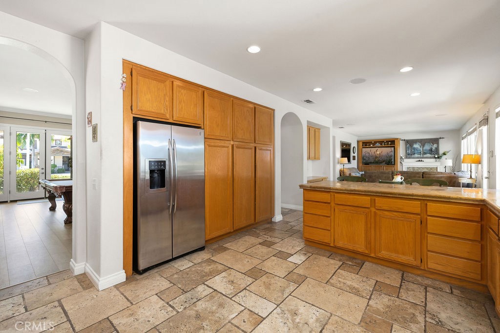 135 Custer Circle, Corona, CA 92881