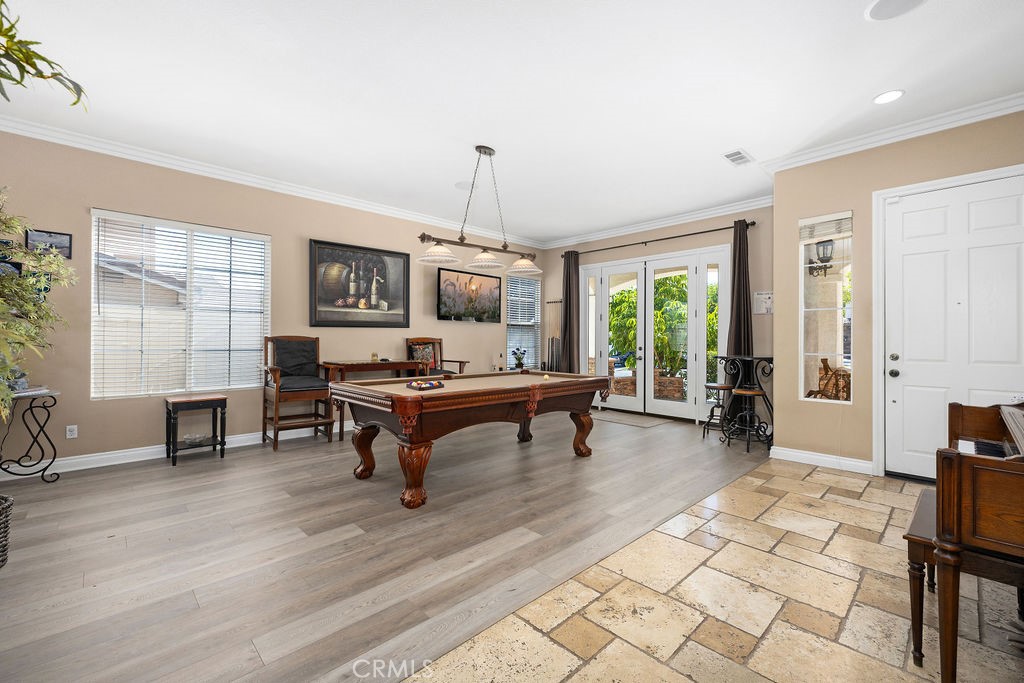 135 Custer Circle, Corona, CA 92881