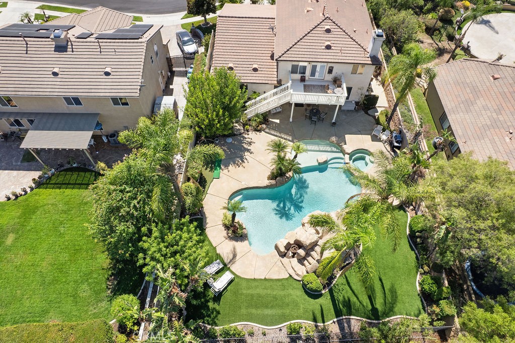 135 Custer Circle, Corona, CA 92881