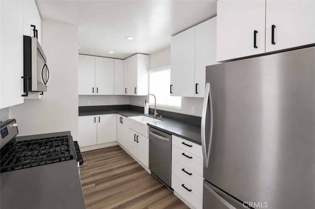 315 University Drive, Costa Mesa, CA 92627