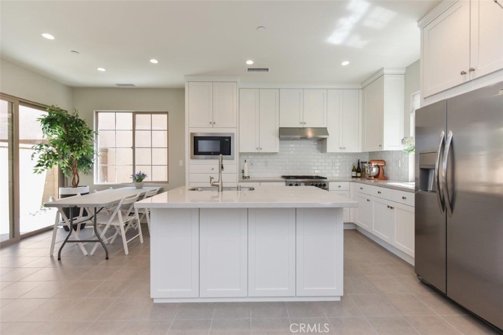 161 Elkhorn, Irvine, CA 92618 161 Elkhorn, Irvine, CA 92618