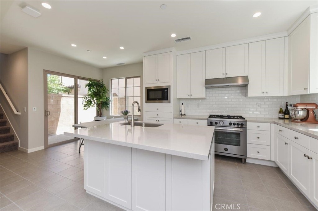 161 Elkhorn, Irvine, CA 92618