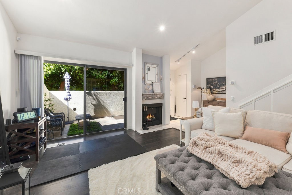 6226 Shoup, Woodland Hills, CA 91367