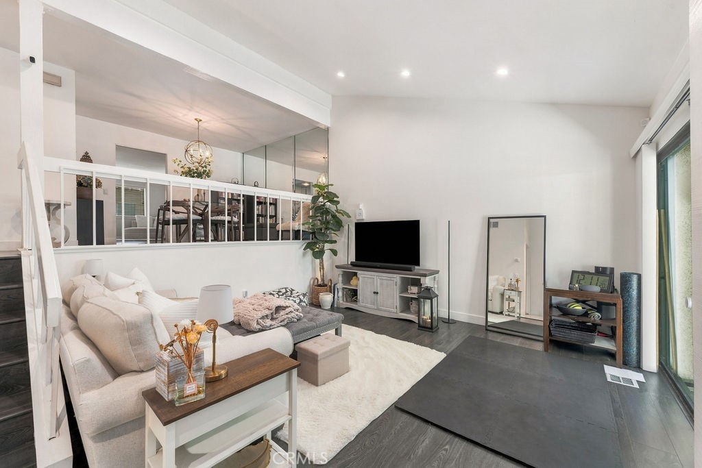 6226 Shoup, Woodland Hills, CA 91367