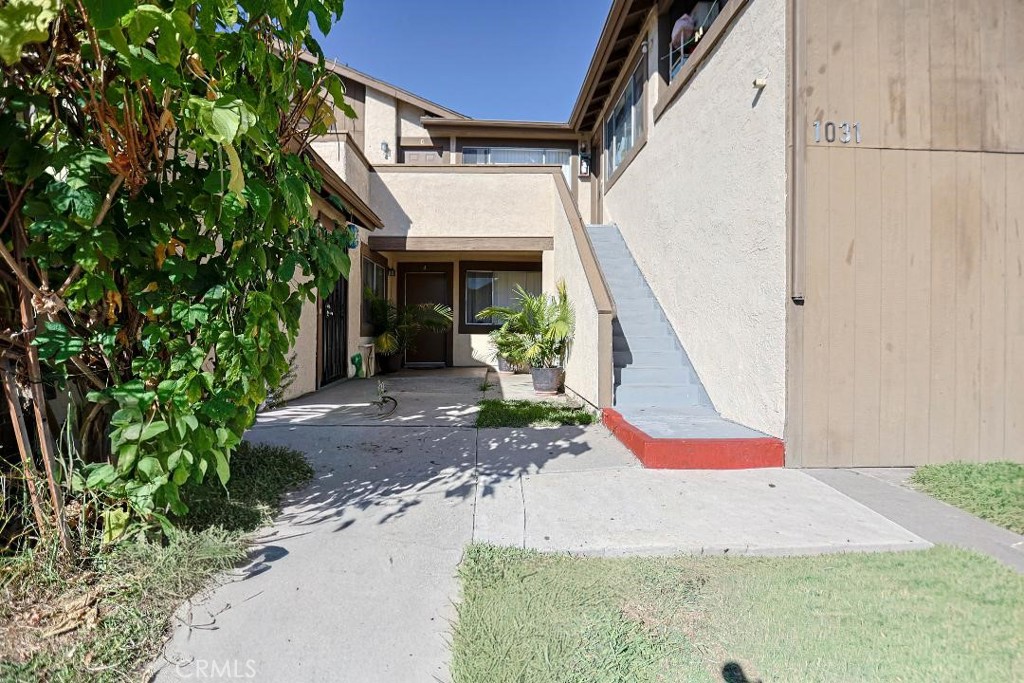 1031 W Central, Santa Ana, CA 92707
