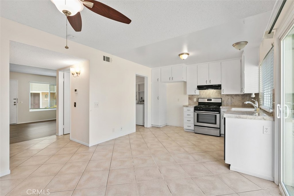 11 Rosemary, #20, Irvine, CA 92604