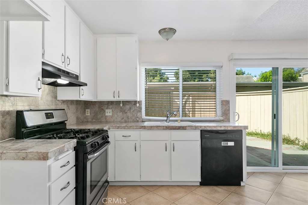 11 Rosemary, #20, Irvine, CA 92604