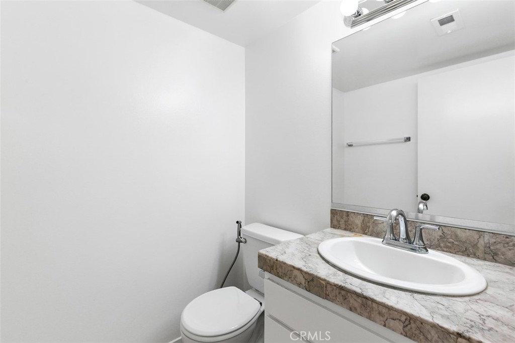 11 Rosemary, #20, Irvine, CA 92604