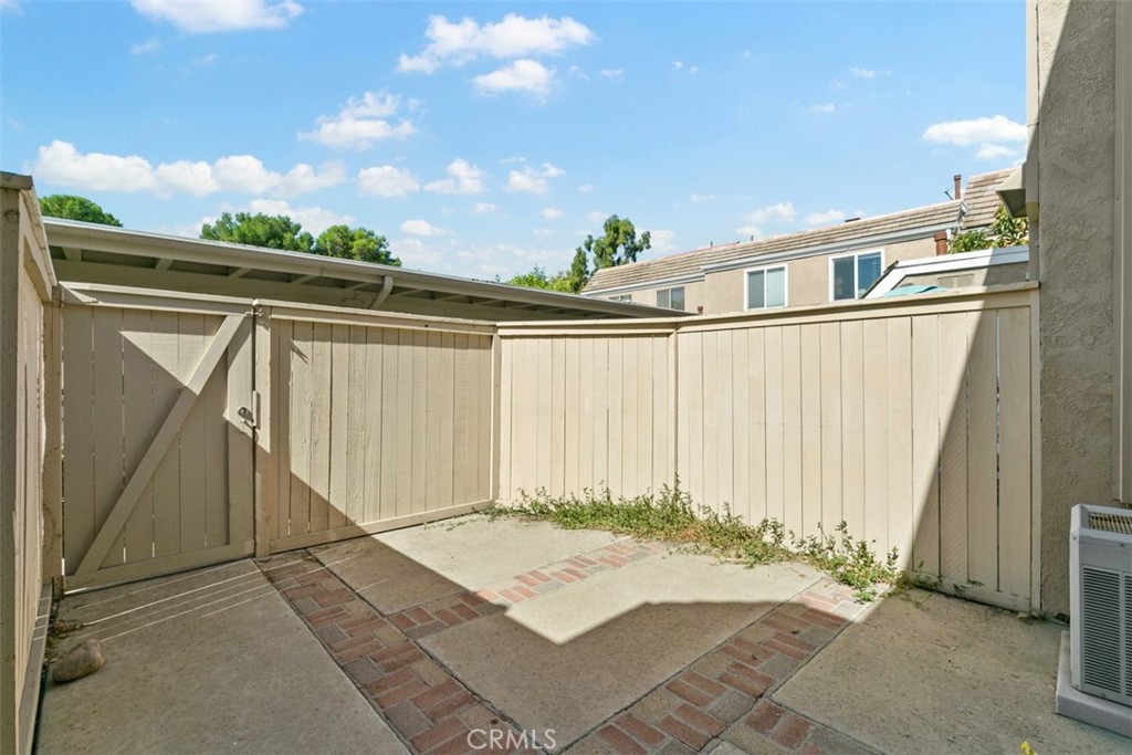 11 Rosemary, #20, Irvine, CA 92604