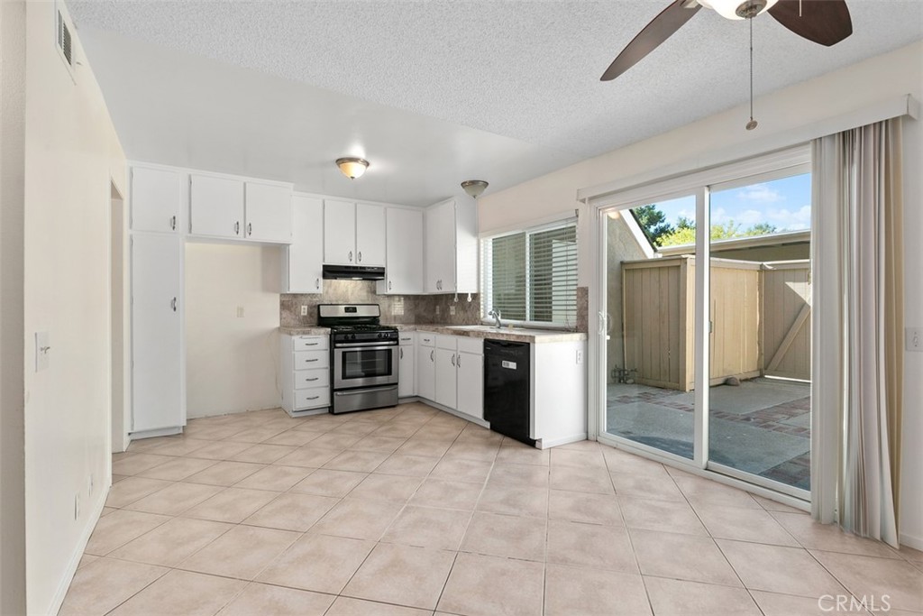 11 Rosemary, #20, Irvine, CA 92604