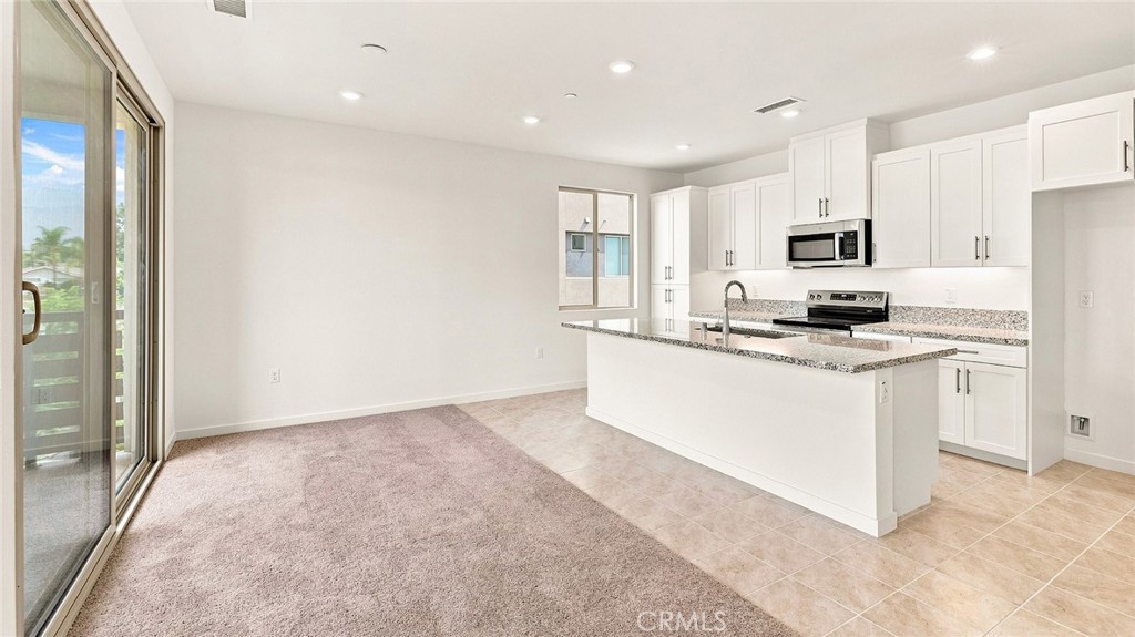 *Photos of different homesite used for floorplan representation*