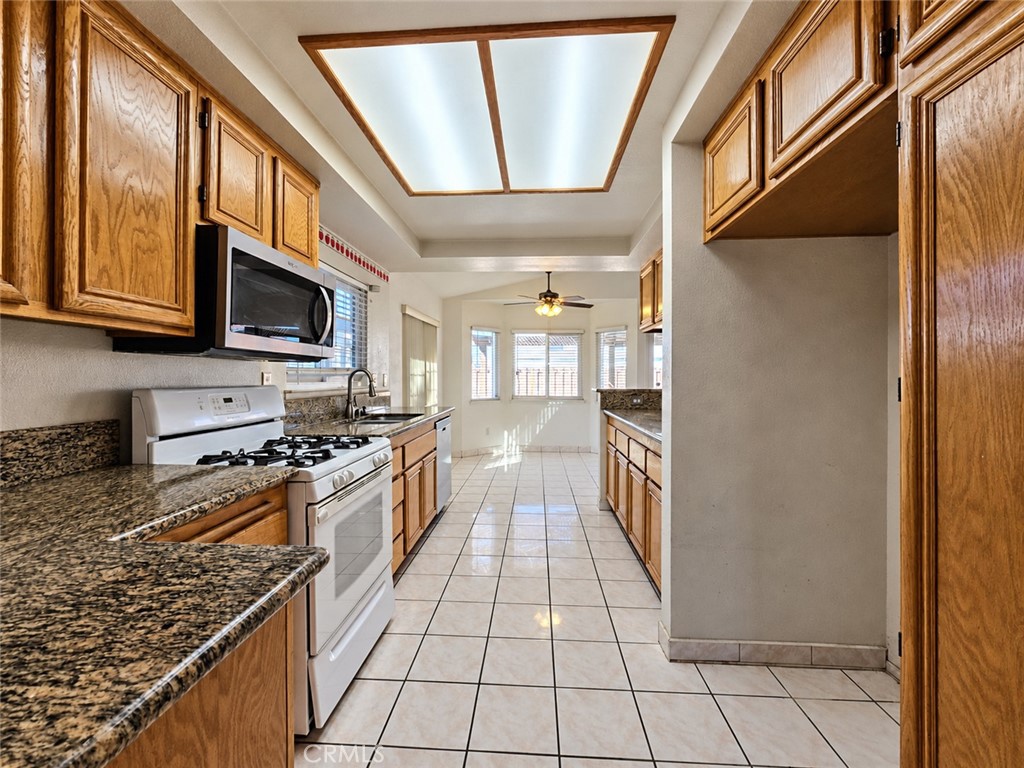 12532 El Dorado Court, Victorville, CA 92392