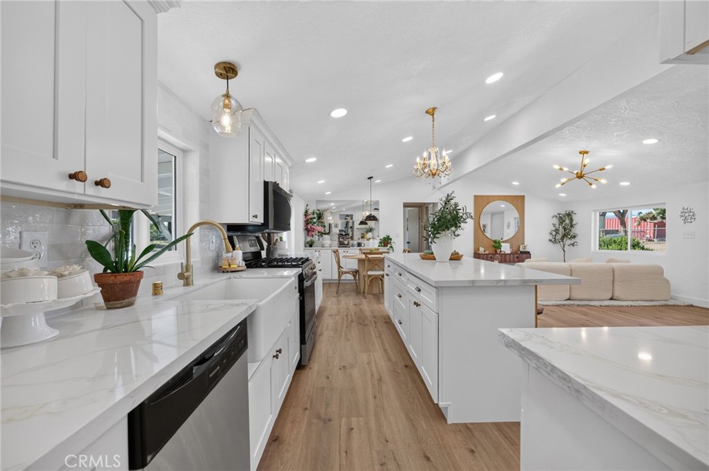 Gourmet Kitchen with Quartz Countertops