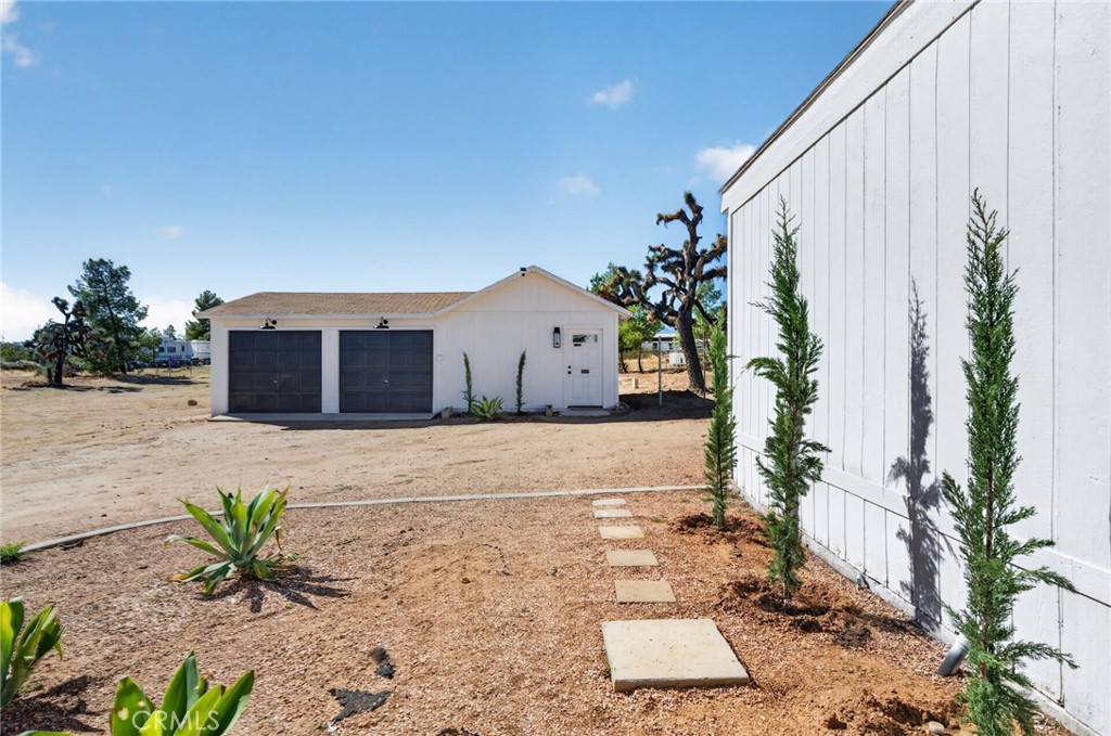 Detached Garage with Studio