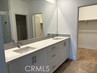 213 Paramount, Irvine, CA 92618