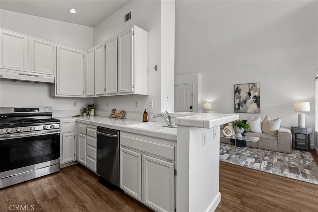 135 Chaumont, Lake Forest, CA 92610