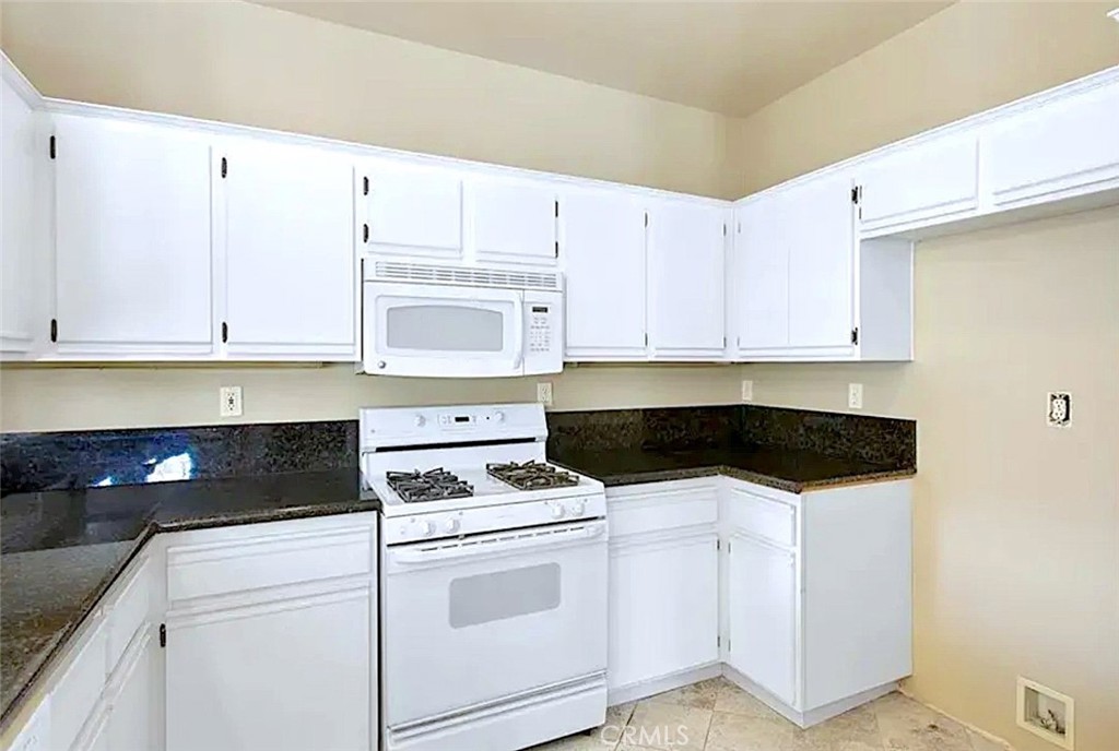 7831 E Horizon View, Anaheim, CA 92808