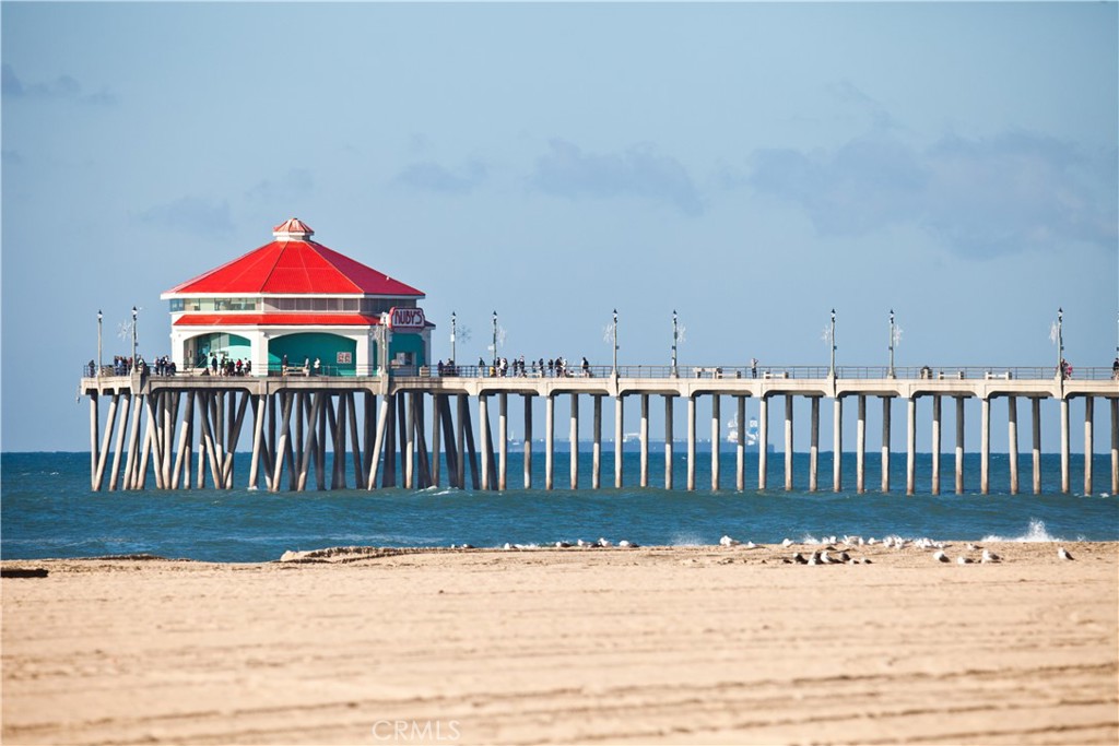 8686 Hastings Circle, Huntington Beach, CA 92647