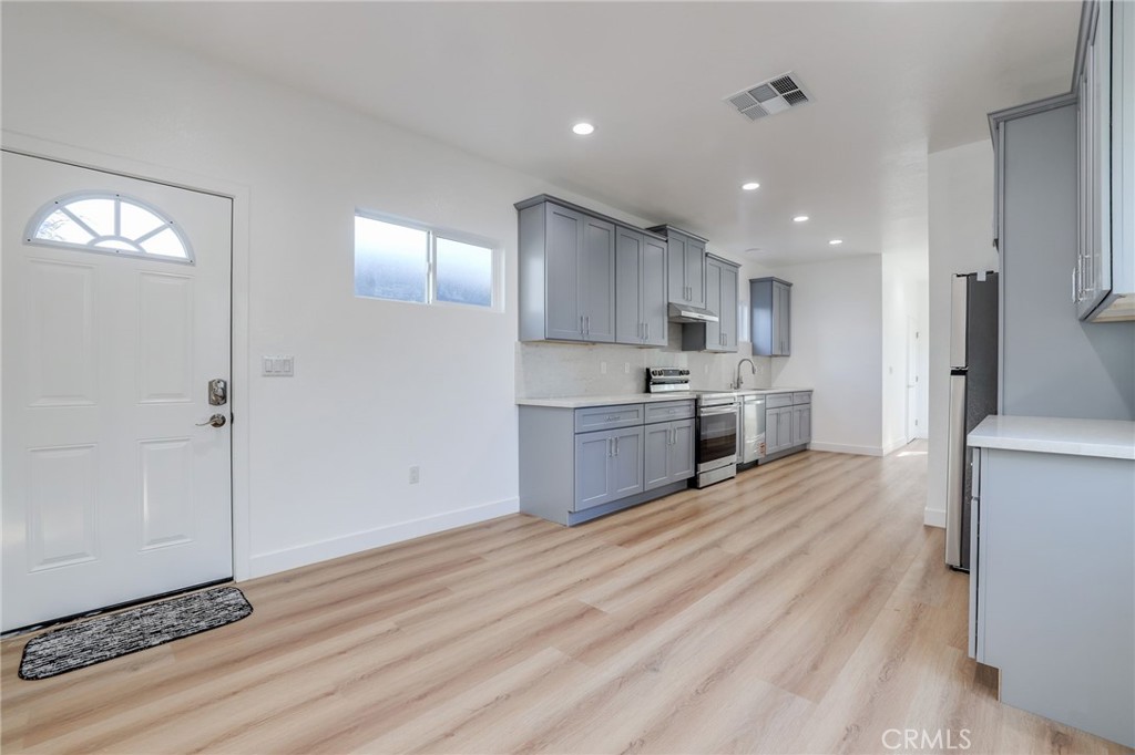 8686 Hastings Circle, Huntington Beach, CA 92647