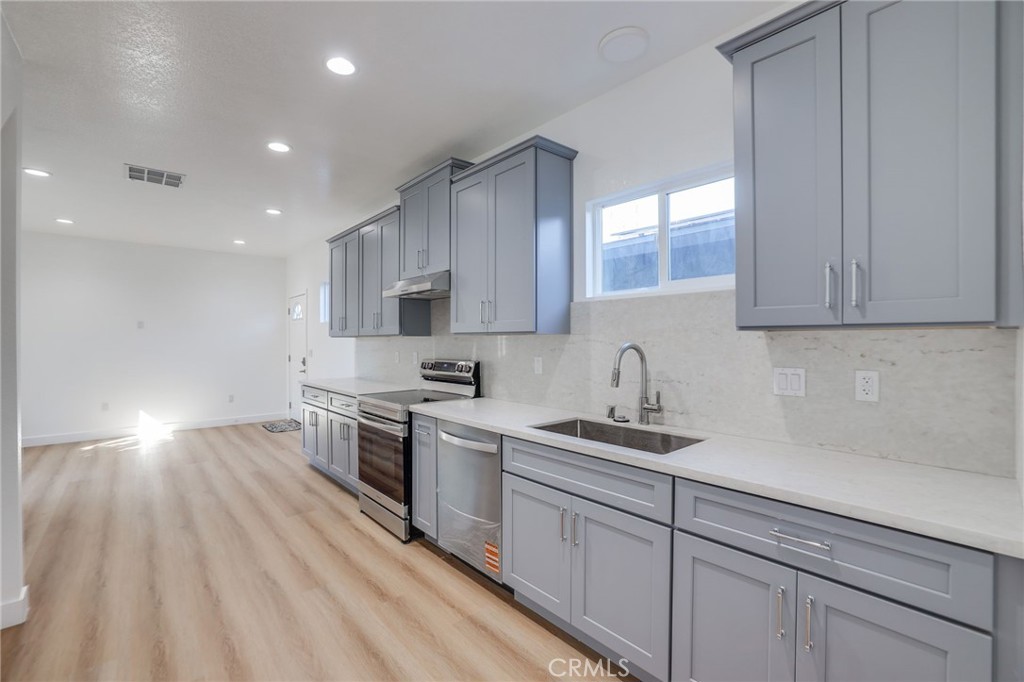 8686 Hastings Circle, Huntington Beach, CA 92647