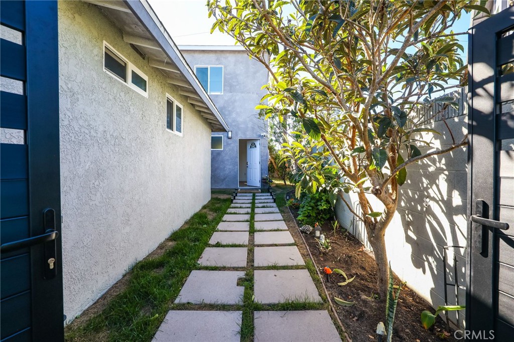 8686 Hastings Circle, Huntington Beach, CA 92647