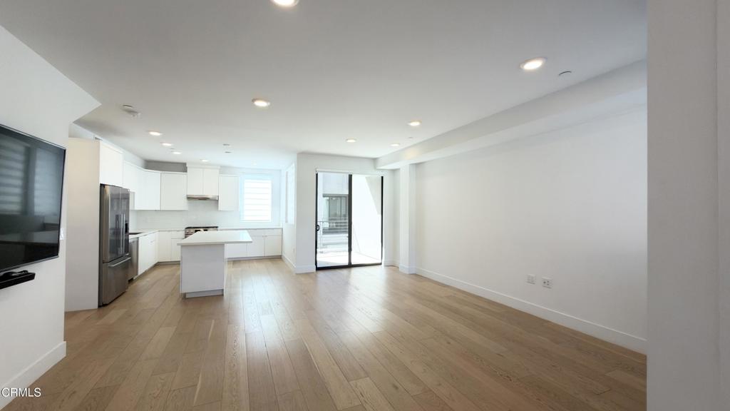 2. Living room_1_IMG_0400