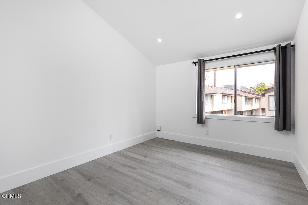 214 S Marengo Ave 013-mls