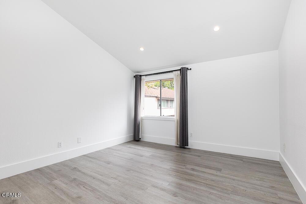 214 S Marengo Ave 010-mls
