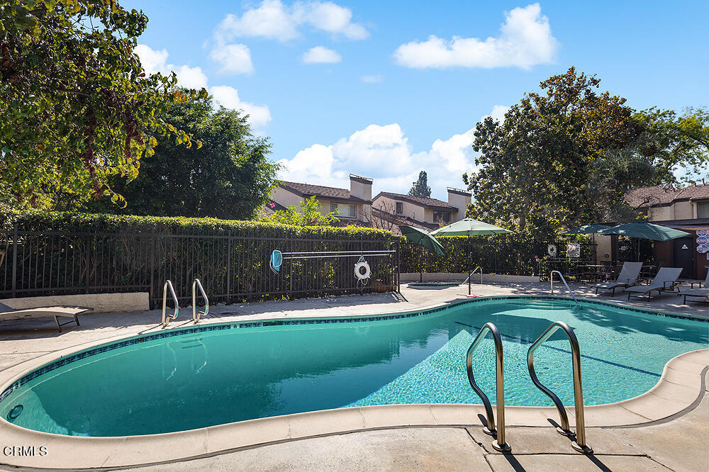 214 S Marengo Ave 017-mls