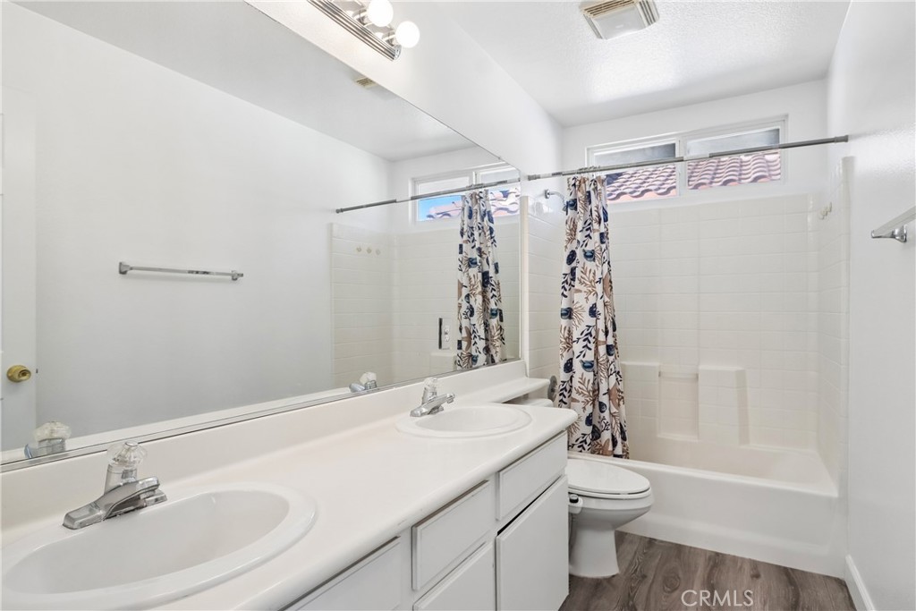 27707 Clio Lane, Canyon Country, CA 91351