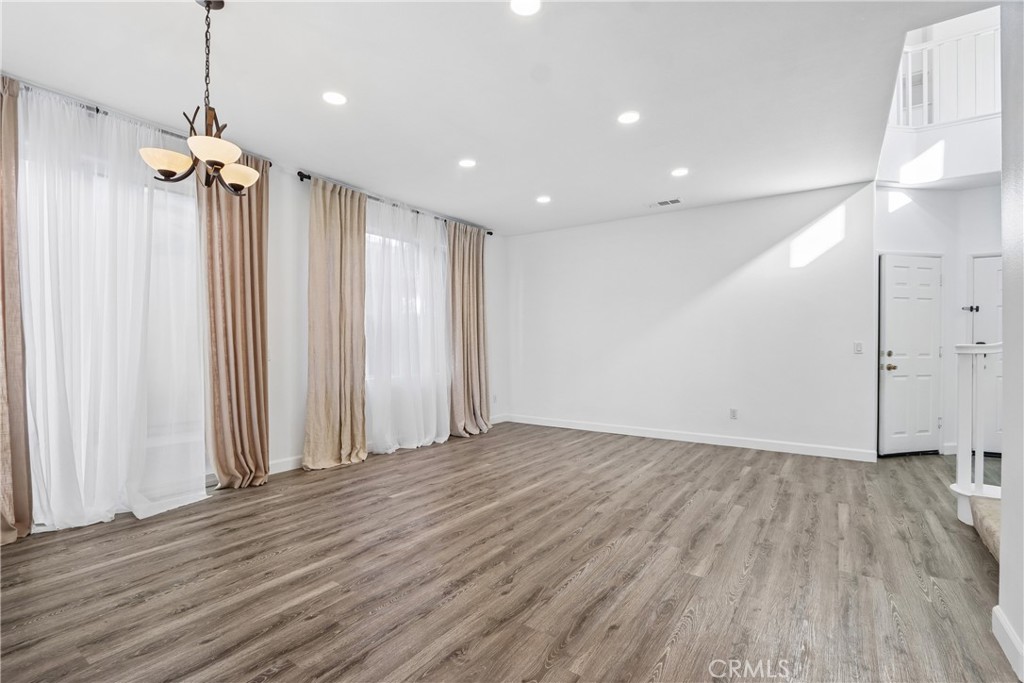 27707 Clio Lane, Canyon Country, CA 91351