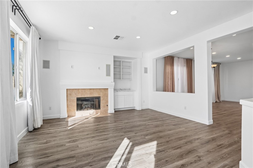 27707 Clio Lane, Canyon Country, CA 91351