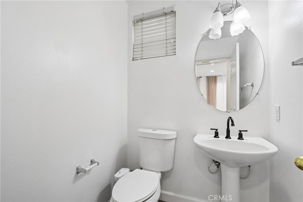 27707 Clio Lane, Canyon Country, CA 91351
