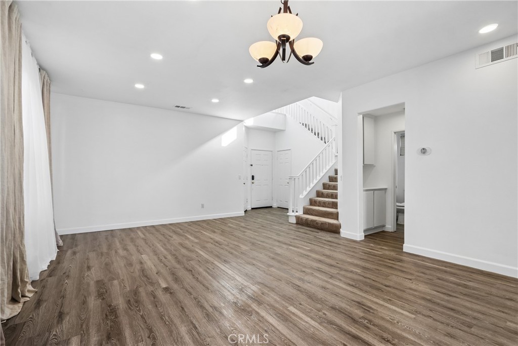27707 Clio Lane, Canyon Country, CA 91351