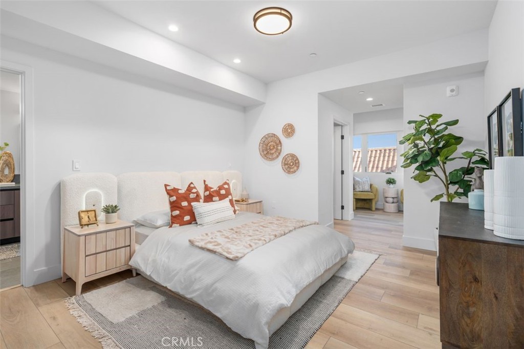 150 S Oak Knoll Avenue, #205, Pasadena, CA 91101