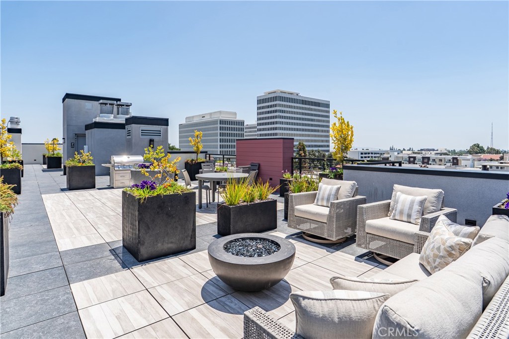 150 S Oak Knoll Avenue, #205, Pasadena, CA 91101