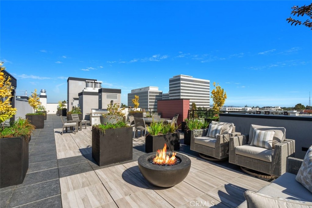 150 S Oak Knoll Avenue, #205, Pasadena, CA 91101