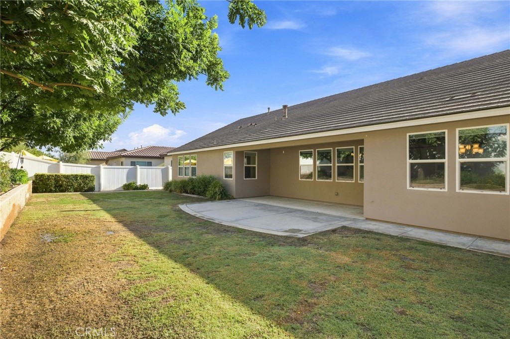 3113 Barrowby, Bakersfield, CA 93311