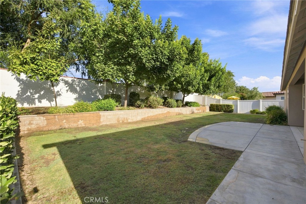 3113 Barrowby, Bakersfield, CA 93311