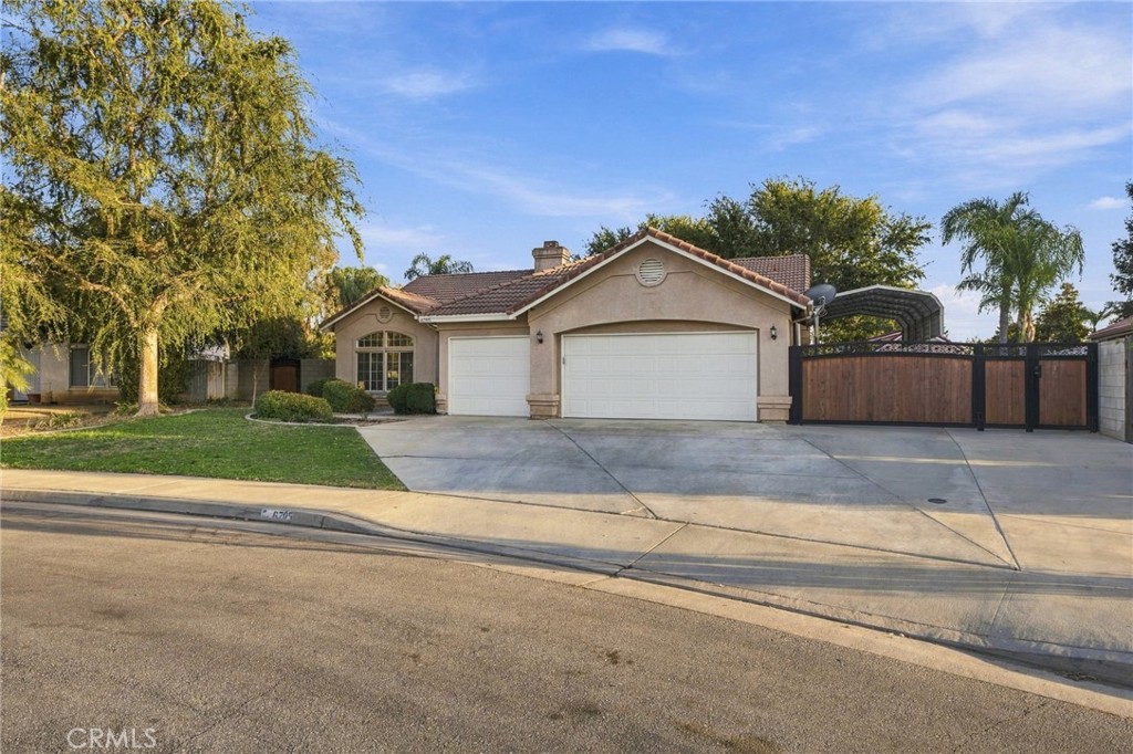 6705 Tiber River, Bakersfield, CA 93308