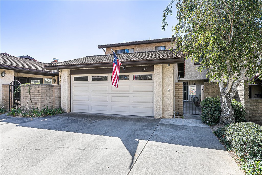 1124 Via Mavis, Santa Maria, CA 93455 1124 Via Mavis, Santa Maria, CA 93455
