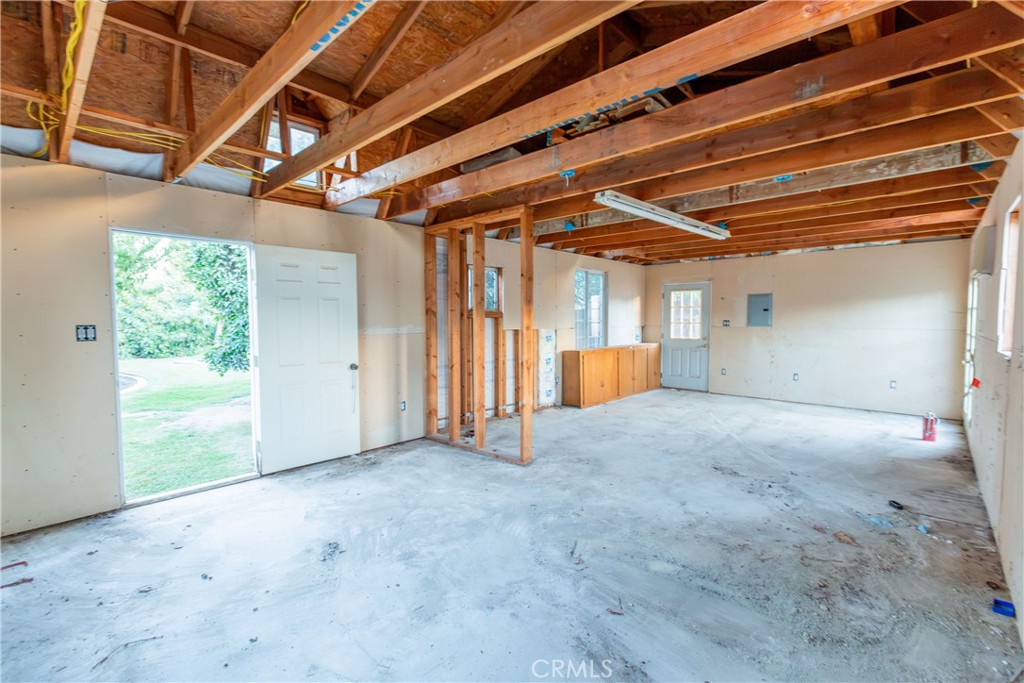 2440 E Howard, Visalia, CA 93292