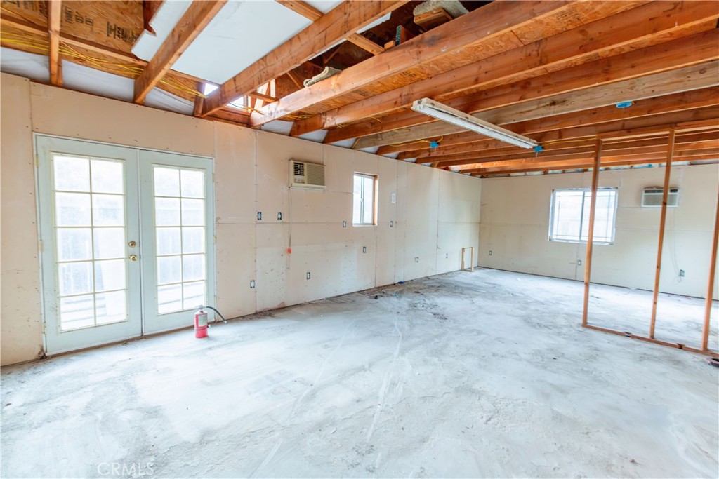 2440 E Howard, Visalia, CA 93292