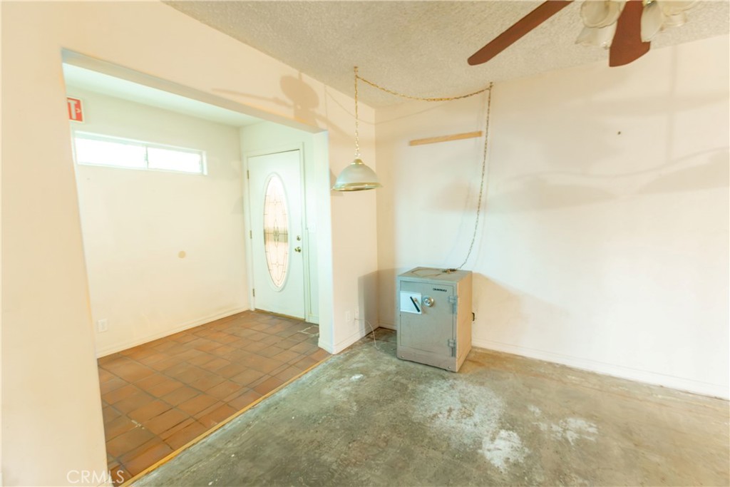 2440 E Howard, Visalia, CA 93292