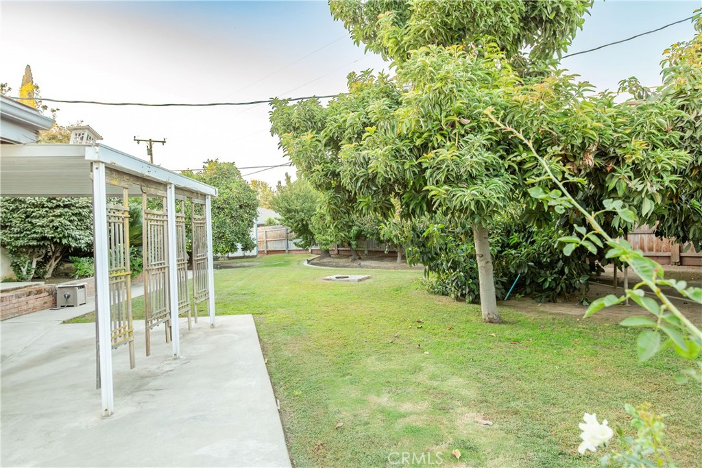 2440 E Howard, Visalia, CA 93292