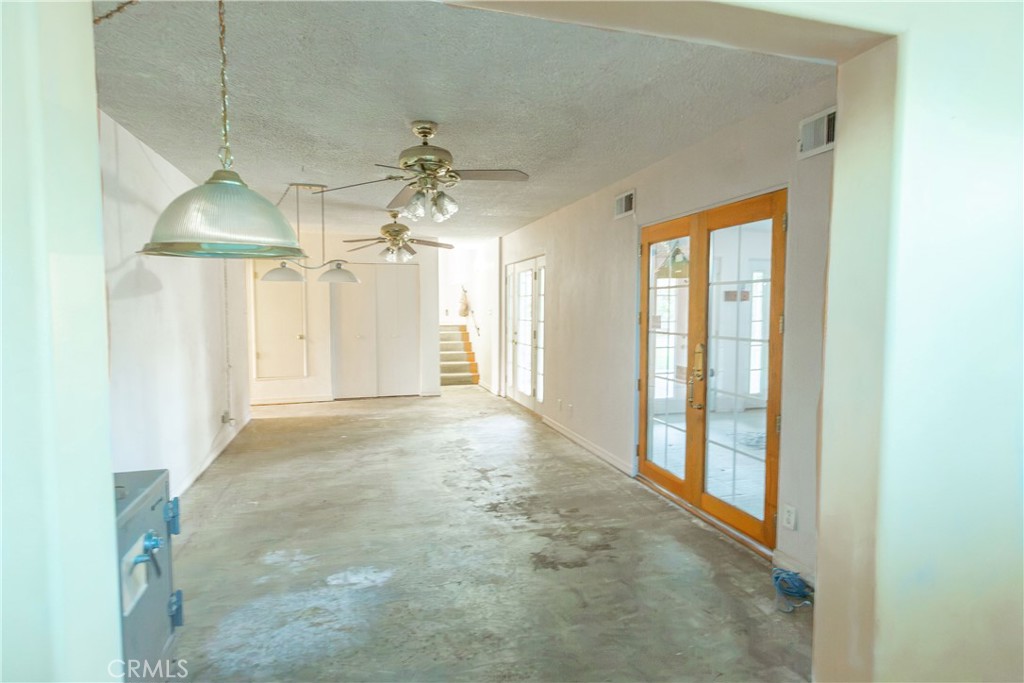 2440 E Howard, Visalia, CA 93292
